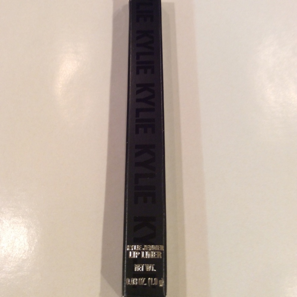 Kylie Jenner Lip Liner - Coconut - NIB